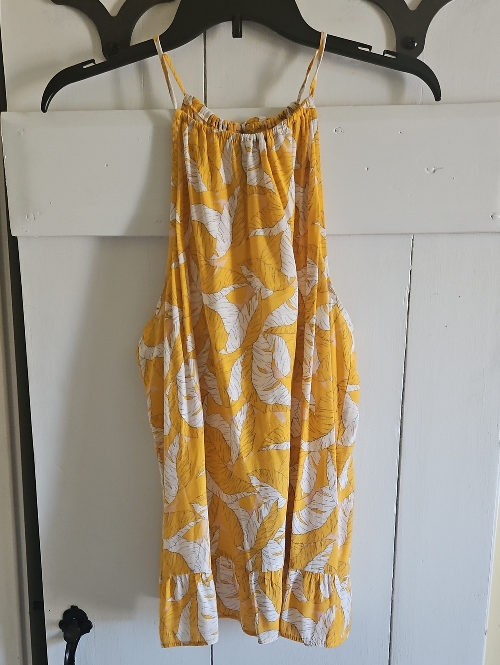 Nine West Yellow and White Leaf-Print Halter Top